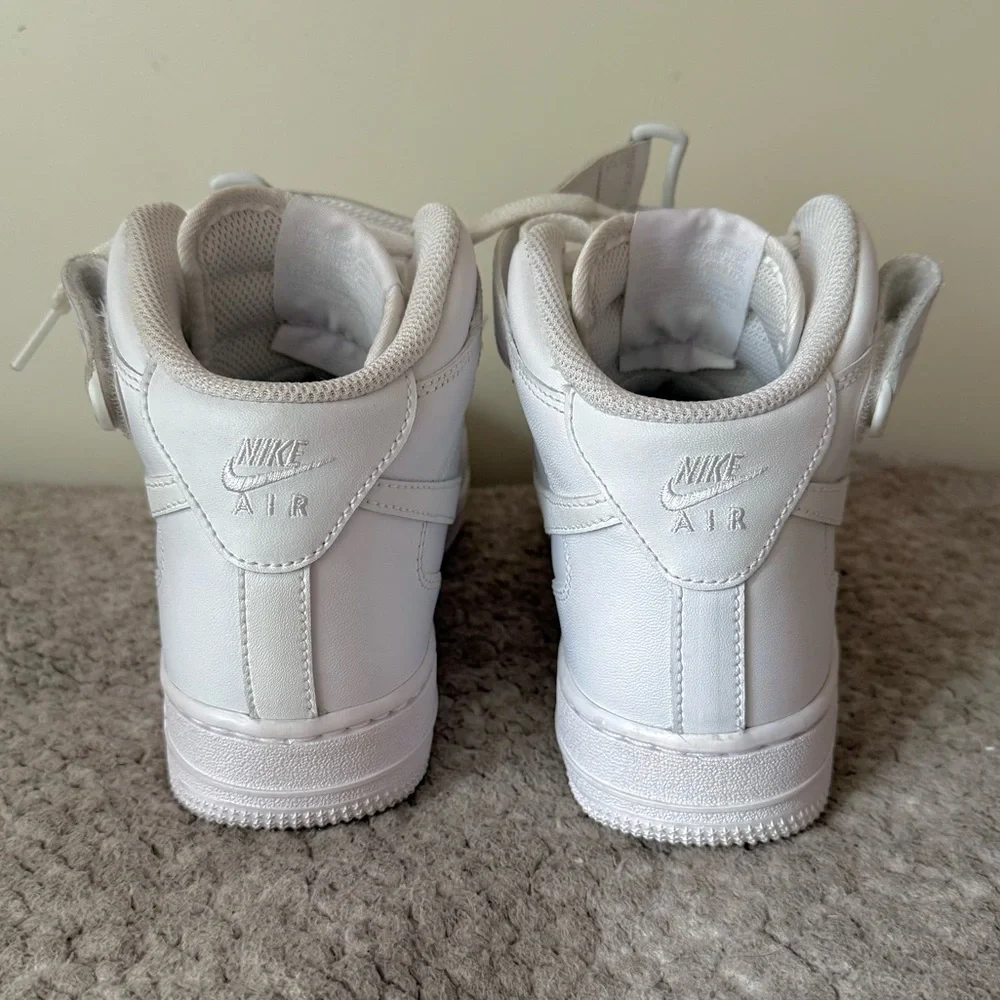 Nike AF1 Mids - Picture 3 of 5